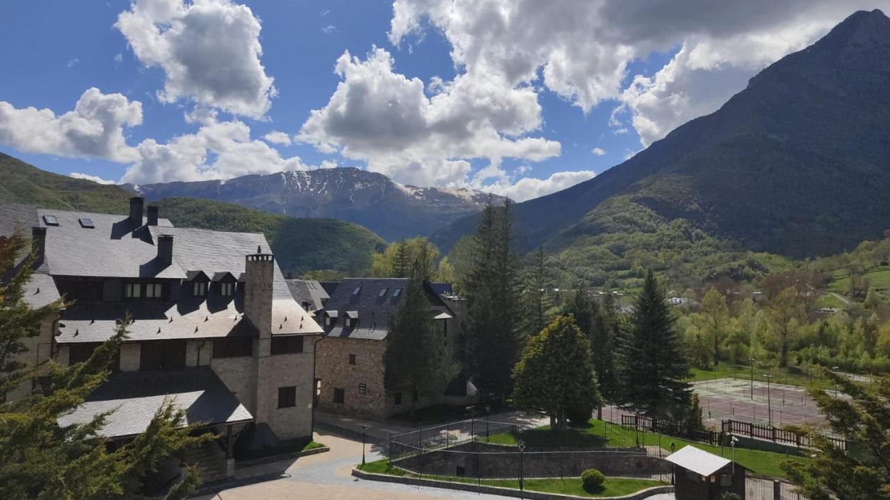 Atico Duplex Casa Ximet Apartman Benasque Kültér fotó