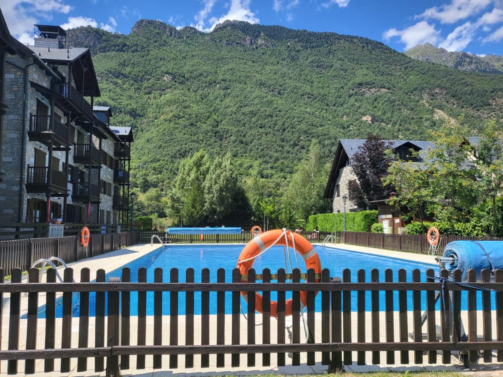 Atico Duplex Casa Ximet Apartman Benasque Kültér fotó